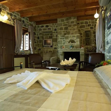 Diktynna Traditional Villas Aparthotel Anatoli (Crete)